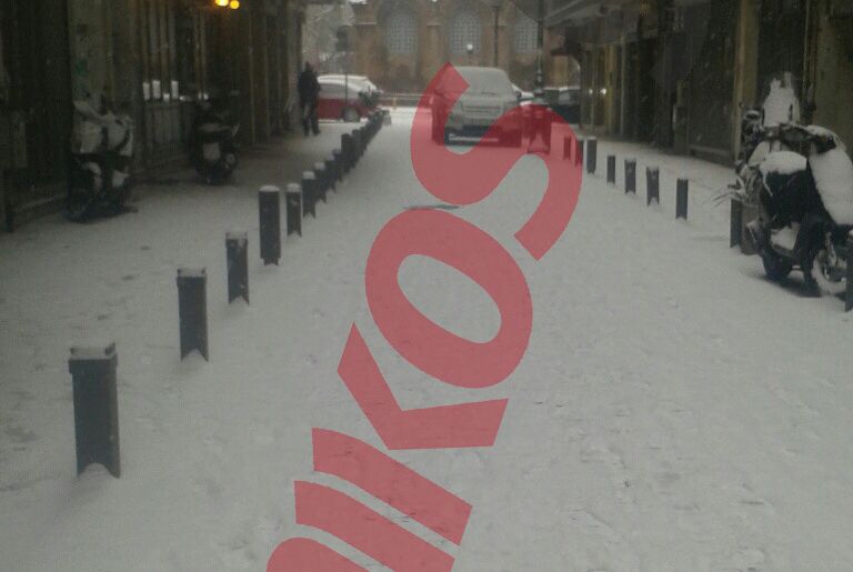 Πολύ χιόνι στους δρόμους της Θεσσαλονίκης – ΦΩΤΟ