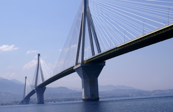 Βρέθηκε η σορός της 31χρονης που έπεσε από τη γέφυρα Ρίου – Αντιρρίου