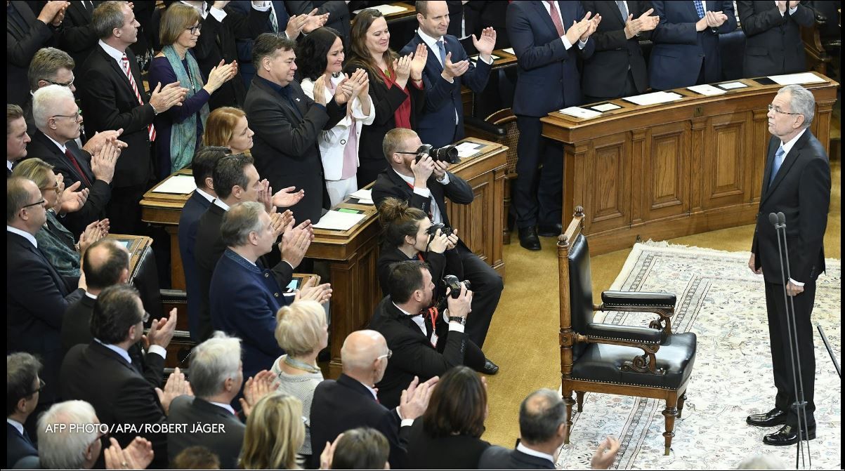 Παιδί προσφύγων ο νέος Αυστριακός πρόεδρος – ΦΩΤΟ