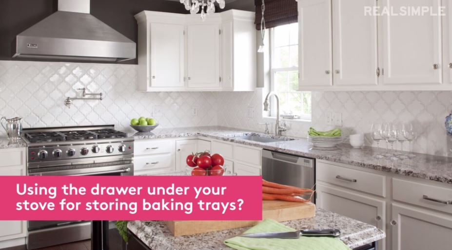 Εσείς ξέρετε σε τι χρησιμεύει το συρτάρι κάτω από τον φούρνο σας; – ΒΙΝΤΕΟ