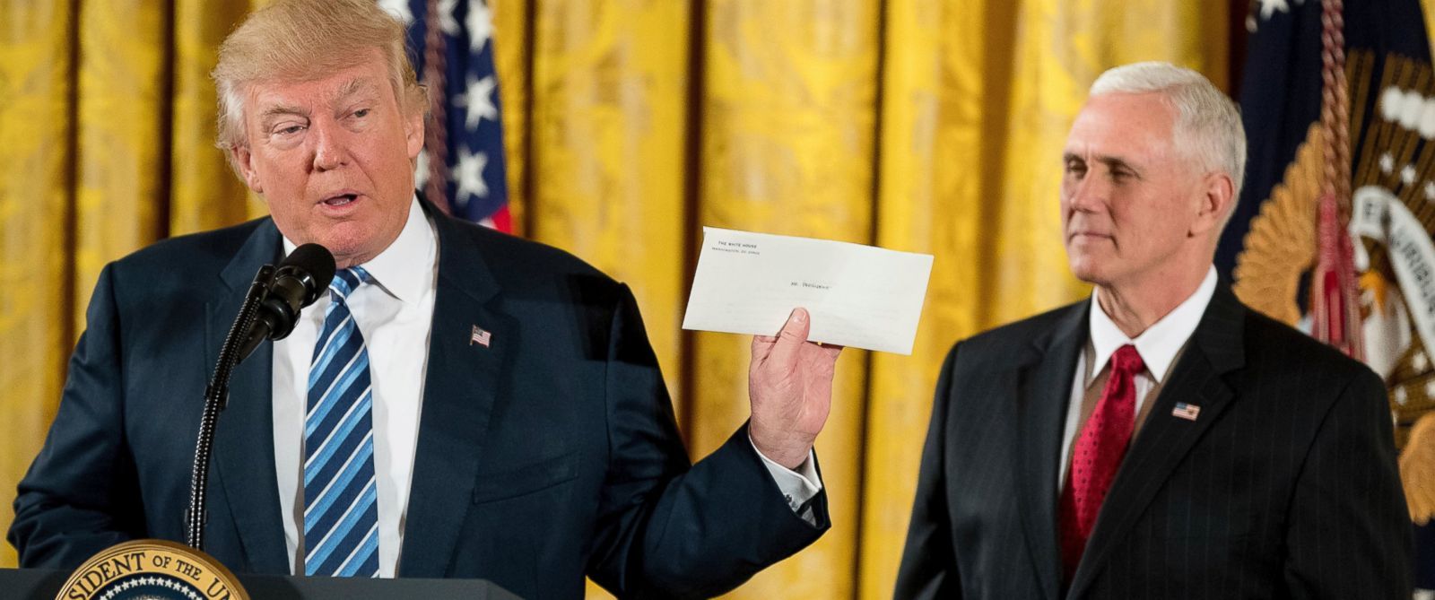 ΗΠΑ: Ο Τραμπ και η “θαυμάσια επιστολή” του Ομπάμα