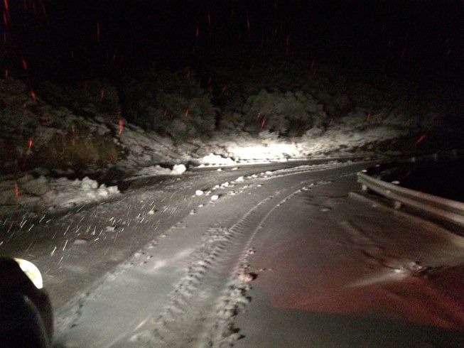 Έντονη χιονόπτωση στο Βόλο και το Πήλιο