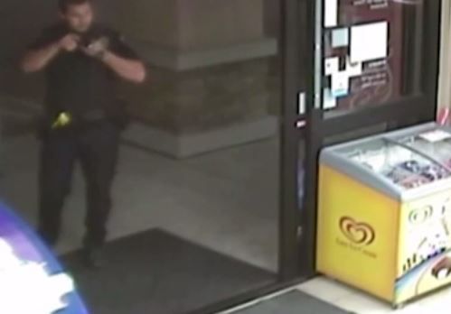 Αστυνομικοί πυροβόλησαν και σκότωσαν έναν τυφλό άνδρα στις ΗΠΑ – ΒΙΝΤΕΟ