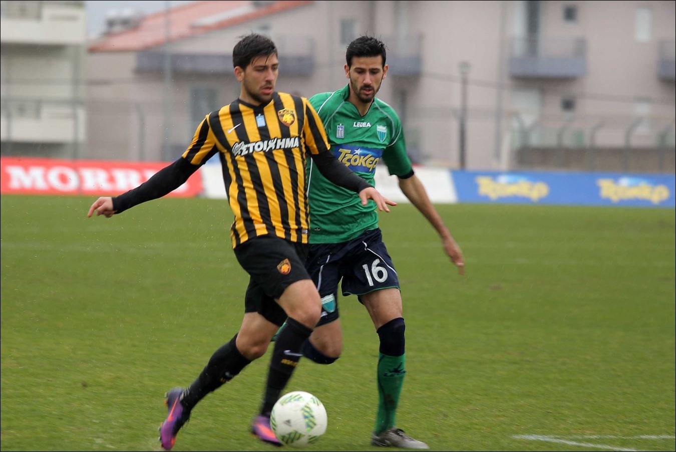 “Αγκαλιά” με την πρόκριση η ΑΕΚ