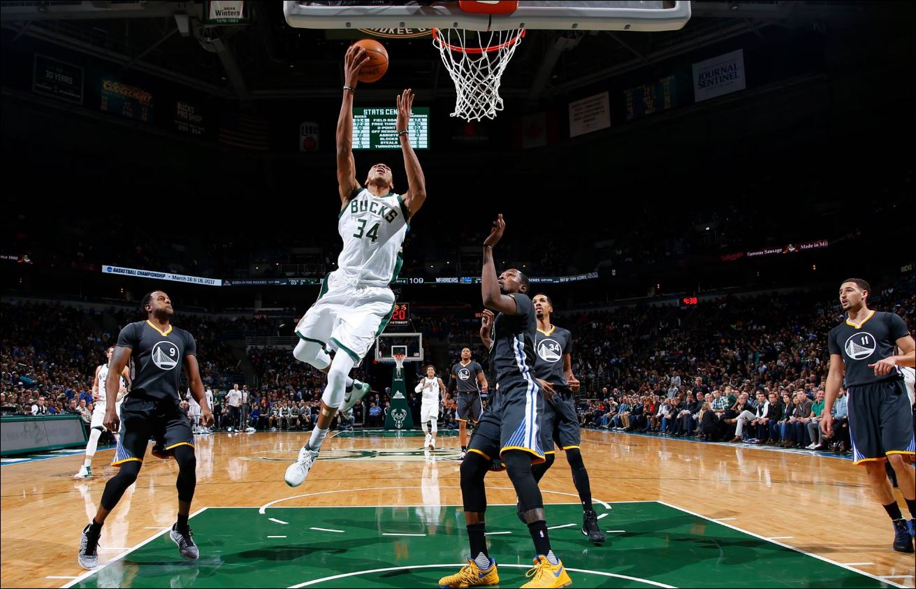 Θαύμα της φύσης ο Αντετοκούνμπο – Έχει διασκελισμό ελαφιού – ΒΙΝΤΕΟ