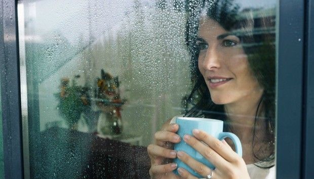 6 τρόποι για να εξαφανίσετε την υγρασία από τους τοίχους του σπιτιού σας