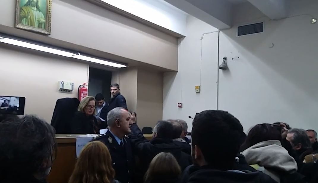 Ένταση στη Θεσσαλονίκη για τους πλειστηριασμούς – ΒΙΝΤΕΟ