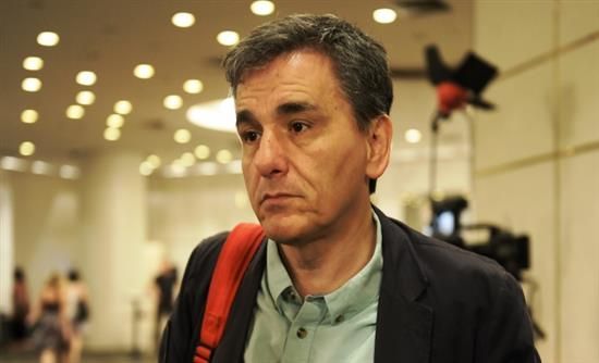 Παρασκηνιακές επαφές Τσακαλώτου για την επανεκκίνηση της διαπραγμάτευσης