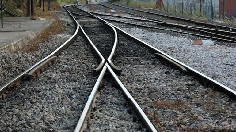 Τρένο παρέσυρε Ι.Χ – Από θαύμα σώθηκε ο οδηγός