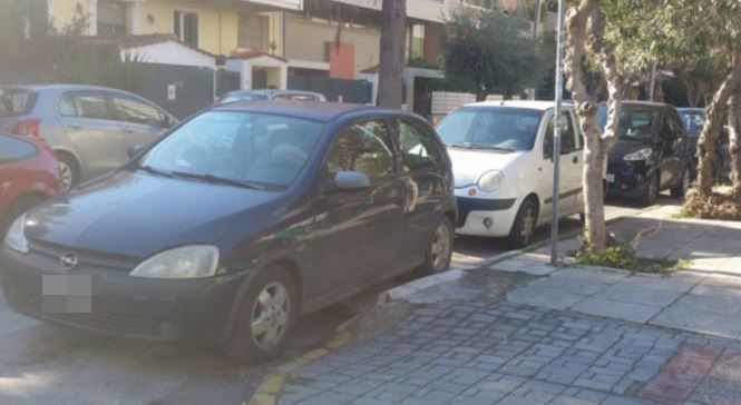 Ασυνείδητος οδηγός πάρκαρε μπροστά σε ράμπα αναπήρων – ΦΩΤΟ