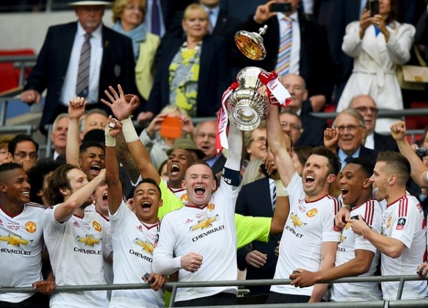 Sun: Ετοιμάζει βαλίτσες για Κίνα και ο Ρούνεϊ;