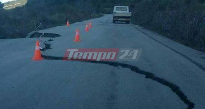 Κόπηκε στα δύο επαρχιακή οδός στην Αχαΐα – ΦΩΤΟ