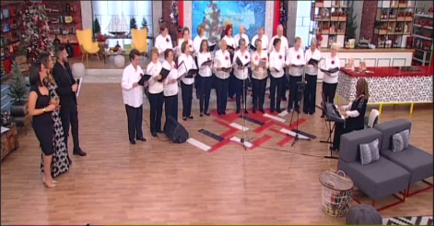 Viral: Χορωδία ΚΑΠΗ τραγουδάει…Μαζωνάκη – ΒΙΝΤΕΟ