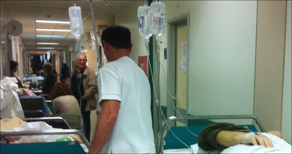 Διασωληνωμένοι εκτός ΜΕΘ – Καθημερινές καταγγελίες για το ΕΣΥ