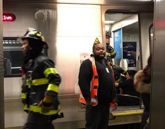 Εκτροχιασμός τρένου στο Μπρούκλιν – Τουλάχιστον 37 τραυματίες – ΤΩΡΑ