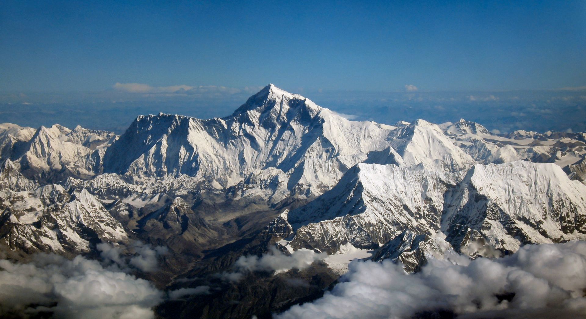 Ο σεισμός στο Νεπάλ το 2015 «κόντυνε» το Έβερεστ – Η Ινδία θα το μετρήσει με… μεζούρα