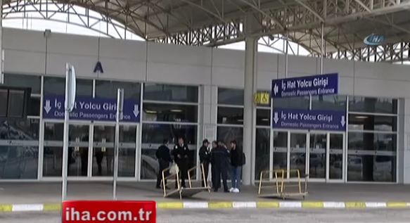 Συναγερμός στο αεροδρόμιο της Αττάλειας – Άνδρας φώναξε ότι έχει πάνω του βόμβα – ΤΩΡΑ