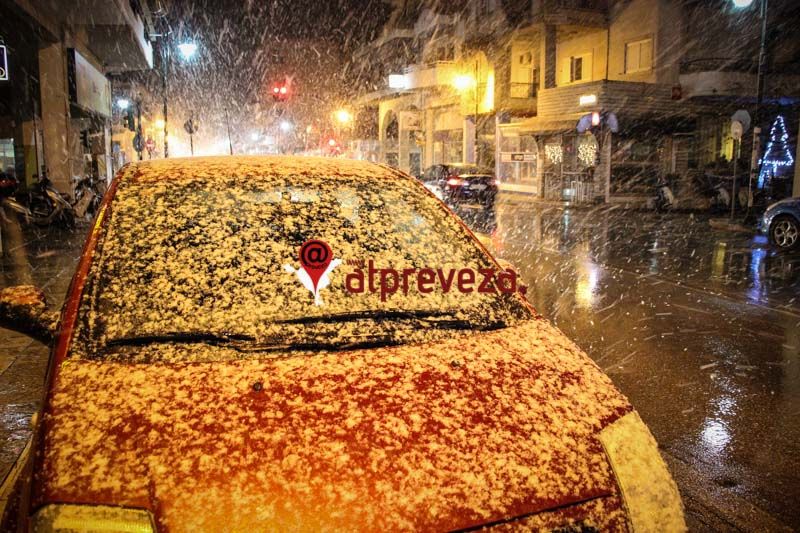 Σφοδρή χιονόπτωση στην Πρέβεζα – ΒΙΝΤΕΟ – ΦΩΤΟ