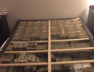 Βοστώνη: Βρήκαν 20 εκατομμύρια δολάρια κάτω από ένα στρώμα – ΦΩΤΟ