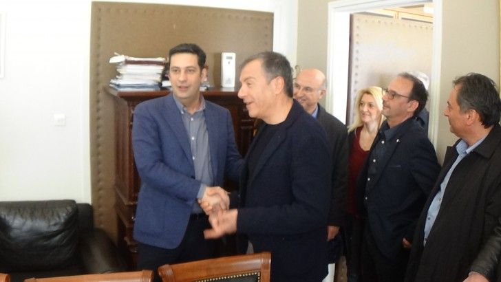 Ο Θεοδωράκης από το Αγρίνιο: Δεν είναι προς όφελος μας να μείνουμε μόνοι με τον Σόιμπλε – ΦΩΤΟ