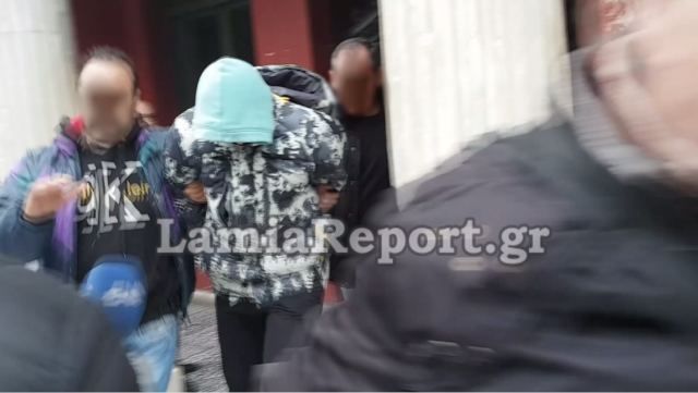 Το ξέσπασμα του αδελφού της παιδοψυχιάτρου: “Είσαι κότα” είπε στον κατηγορούμενο – ΒΙΝΤΕΟ