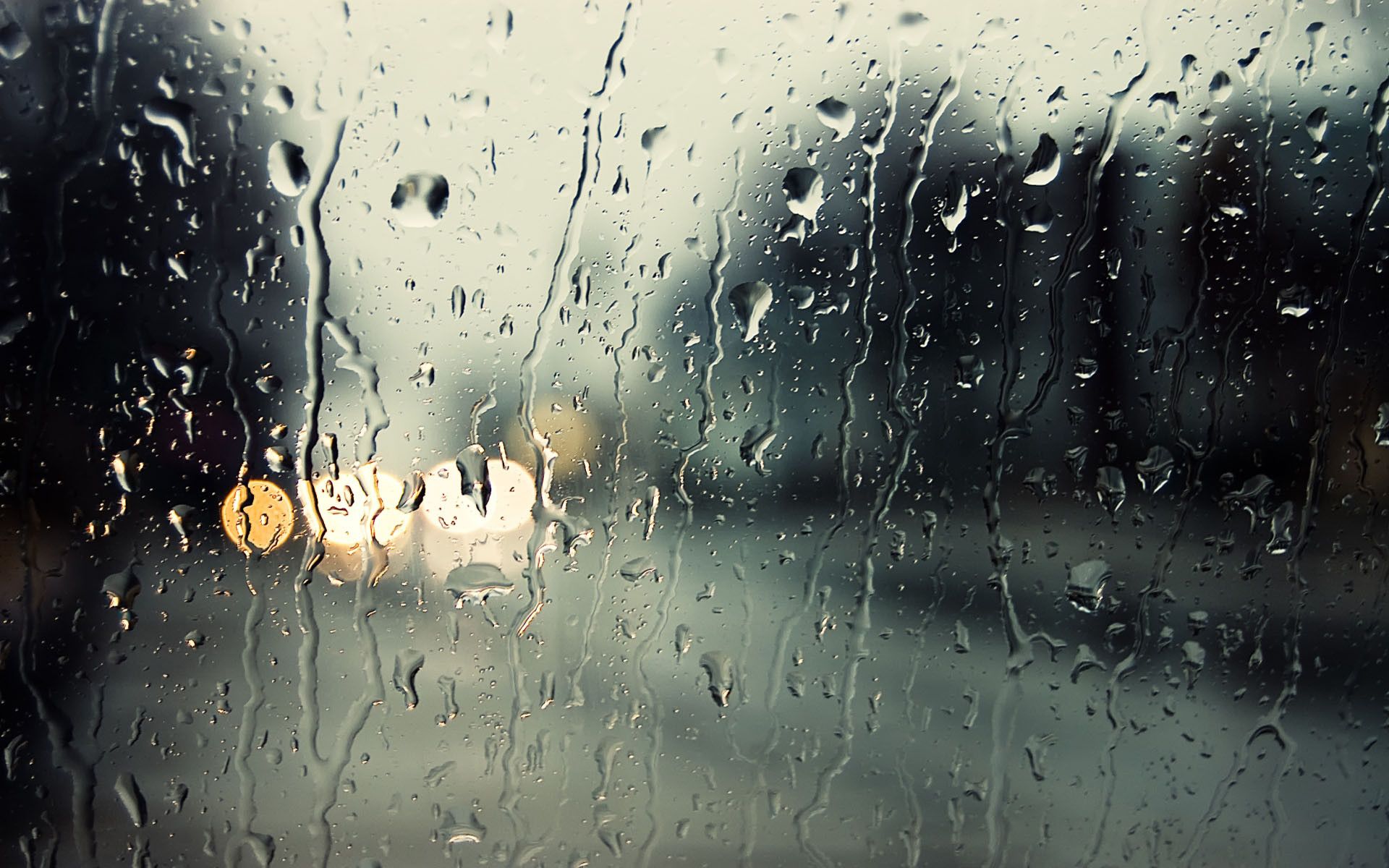 Βροχές και σήμερα – Σε πτώση από το απόγευμα η θερμοκρασία