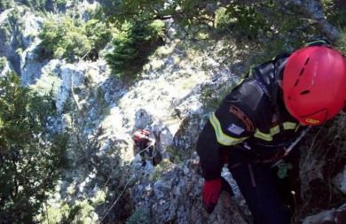 Περιπατητές εγκλωβισμένοι σε φαράγγι της Κρήτης