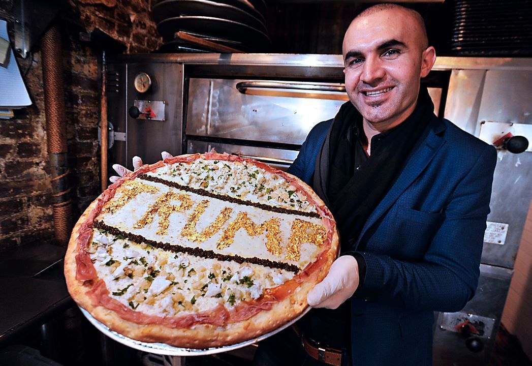 Πίτσα “Τραμπ” με φύλλα χρυσού και χαβιάρι – ΦΩΤΟ