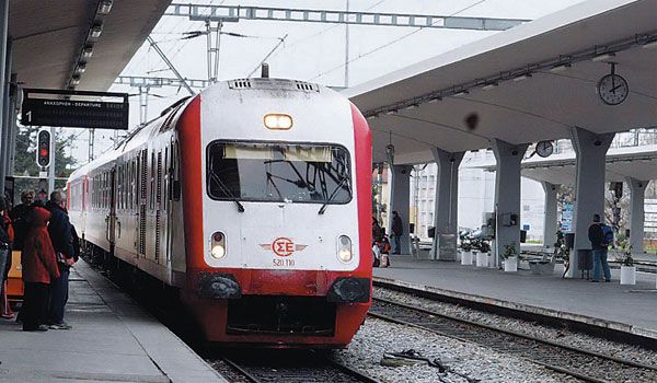 Πρωτοφανής ταλαιπωρία για εκατοντάδες επιβάτες του ΟΣΕ