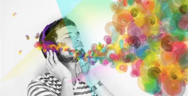 Ένας στους πέντε ανθρώπους ακούει ό,τι βλέπει