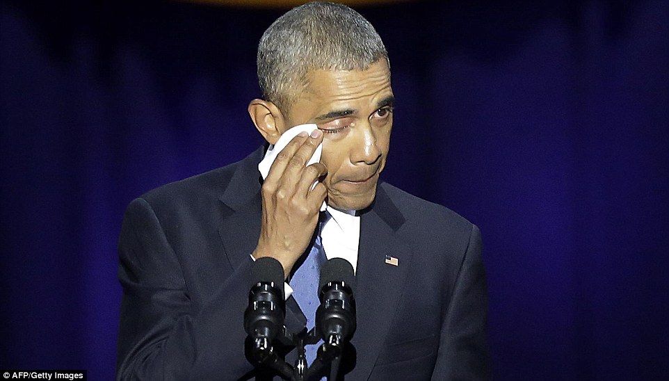 Συγκινημένος ο Ομπάμα αποχαιρέτησε τον αμερικανικό λαό – ΦΩΤΟ