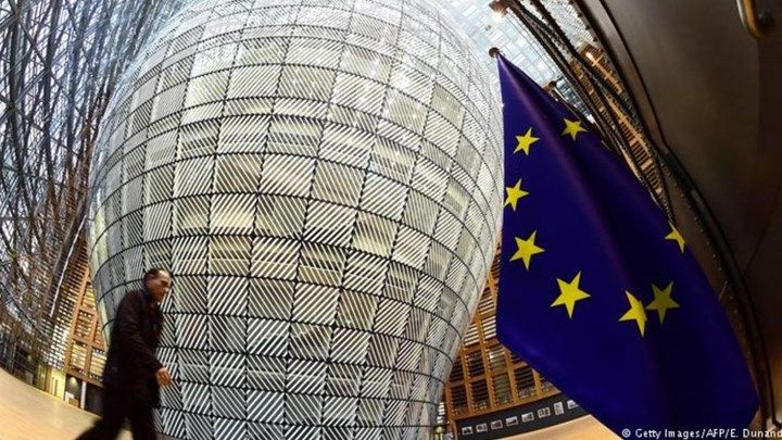 Γερμανικά ΜΜΕ: Η πίστη του Βερολίνου στην Ευρώπη και η Ελλάδα