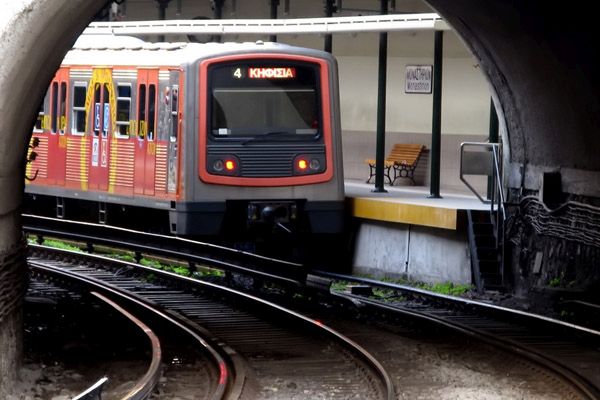 Κλειστός σήμερα και αύριο ο σταθμός του ΗΣΑΠ στο Μοναστηράκι