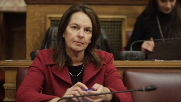 Νέο σύστημα υπολογισμού των τελών κυκλοφορίας προαναγγέλλει η Παπανάτσιου