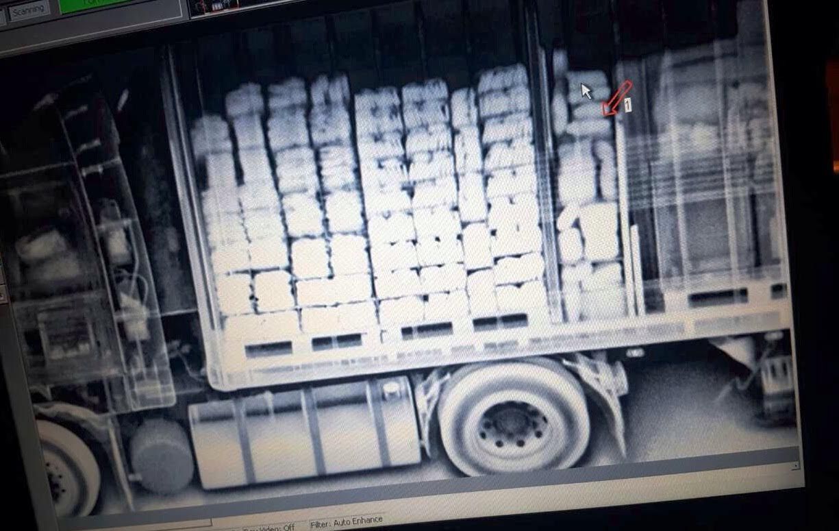 Διεθνές κύκλωμα ναρκωτικών έκρυβε το χασίς μέσα σε τρόφιμα – ΦΩΤΟ