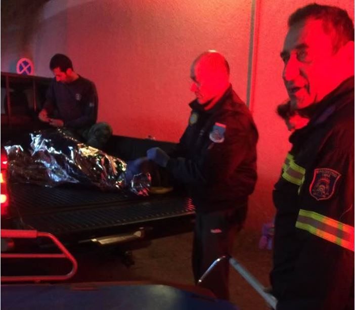 Τραυματίας τροχαίου μεταφέρθηκε στο νοσοκομείο πάνω σε… καρότσα αγροτικού – ΦΩΤΟ