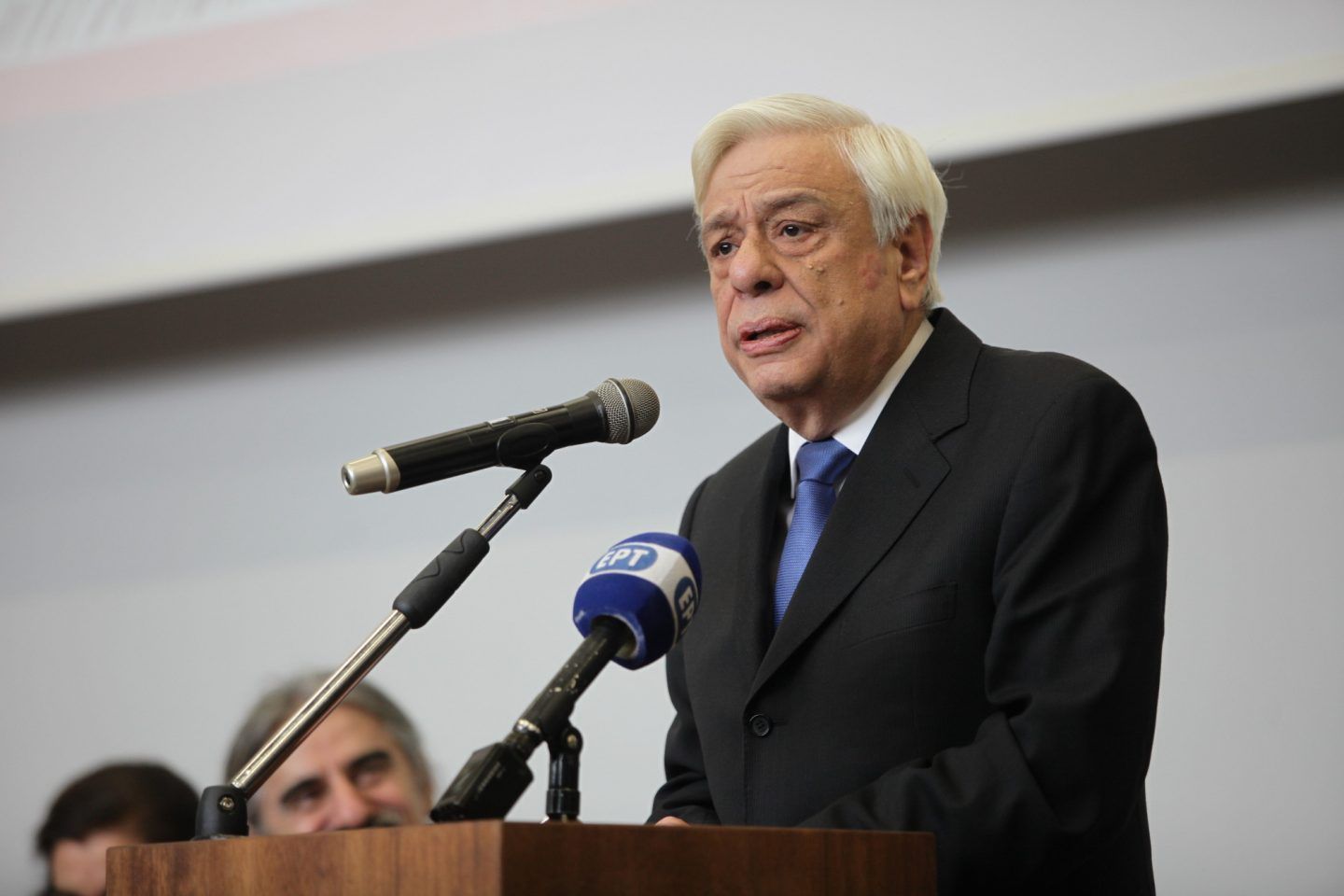 Η ευχή του Παυλόπουλου στη νεολαία της Πορτογαλίας