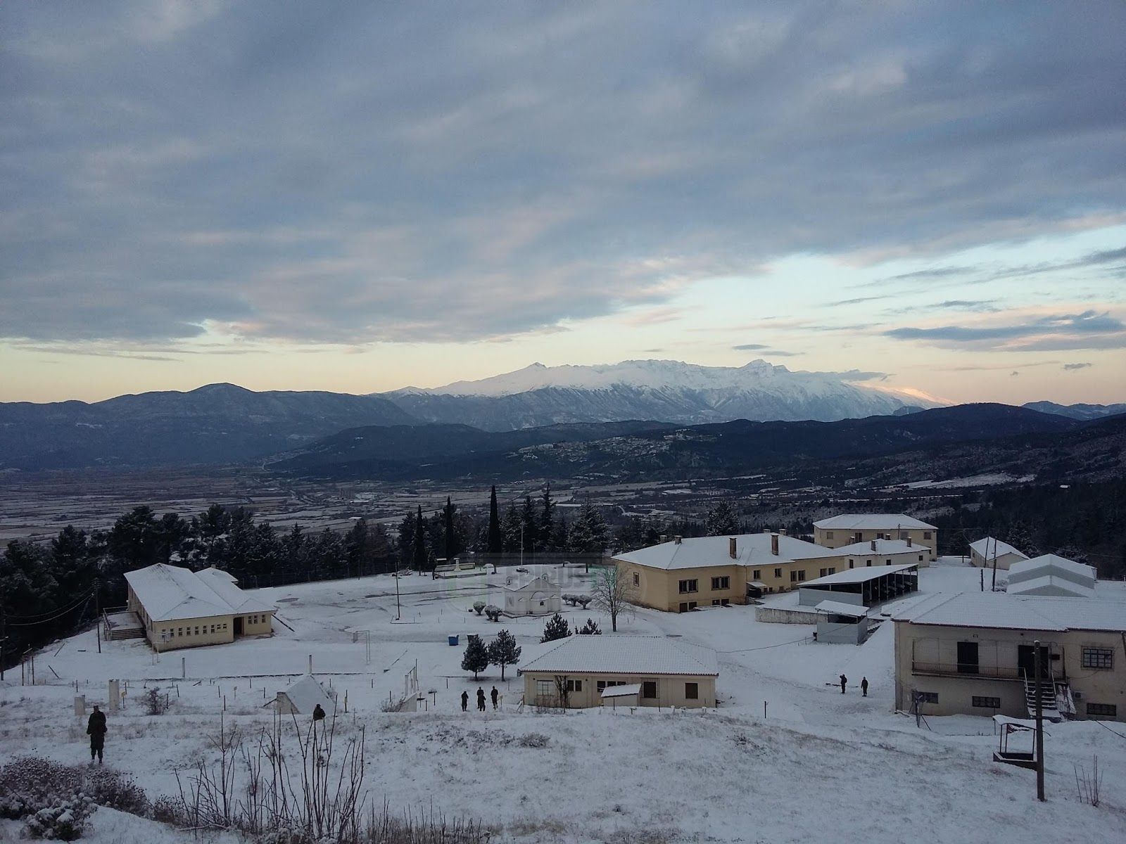 Στα λευκά “ντύθηκε” η Κόνιτσα – ΦΩΤΟ