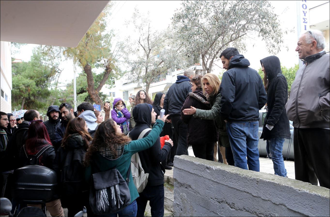 ΒΙΝΤΕΟ από την ένταση στο σχολείο στο Κερατσίνι