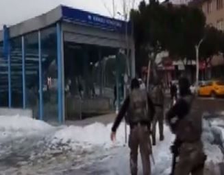 Οι πρώτες εικόνες από την εκκένωση του σταθμού του μετρό στην Κωνσταντινούπολη – ΒΙΝΤΕΟ