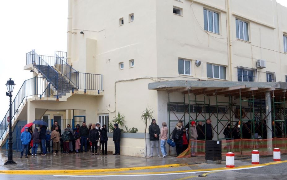 Ηράκλειο – Στο Ενυδρείο ο Αγιασμός των υδάτων λόγω κακοκαιρίας