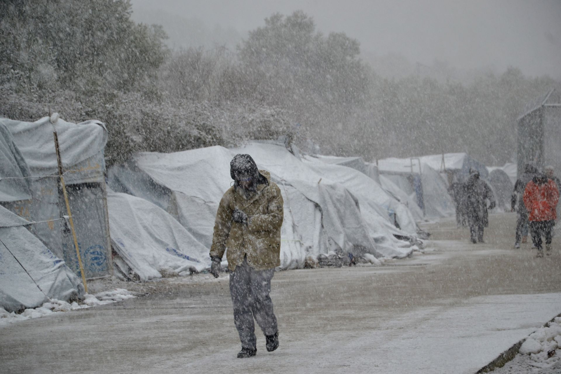 “Καμπανάκι” του ΟΗΕ για τους πρόσφυγες: 1.000 άνθρωποι σε μη θερμαινόμενα αντίσκηνα στην Ελλάδα