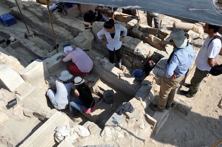 Σπουδαία αρχαιολογική ανακάλυψη βυζαντινών τάφων στην Τουρκία