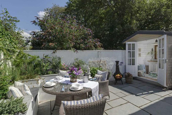 Perierga.gr-Καλύβα 300 ετών κρύβει μία απίστευτα πολυτελή κατοικία