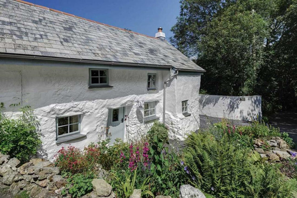 Perierga.gr-Καλύβα 300 ετών κρύβει μία απίστευτα πολυτελή κατοικία