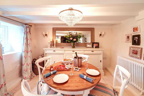 Perierga.gr-Καλύβα 300 ετών κρύβει μία απίστευτα πολυτελή κατοικία