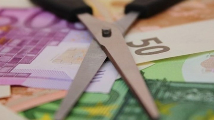 Κρυφός “κόφτης” στο ΕΚΑΣ μέσω της εφορίας