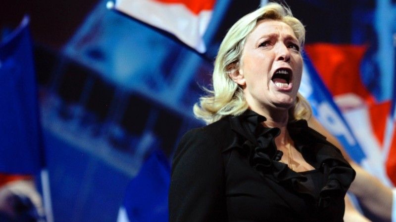 Δημοσιογράφος δέχτηκε επίθεση από τους σωματοφύλακες της Λεπέν – ΒΙΝΤΕΟ