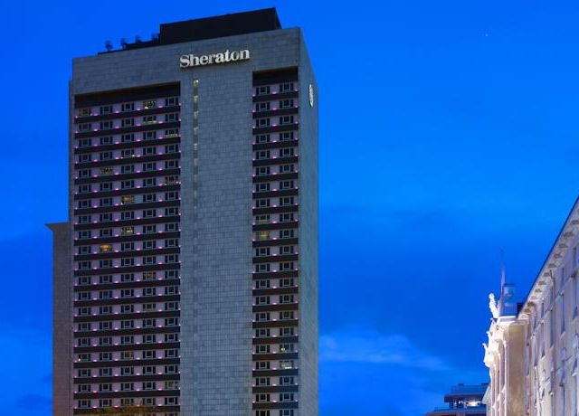 Τρεις άνθρωποι με αναπνευστικά προβλήματα από φωτιά που ξέσπασε σε ξενοδοχείο στη Λισαβόνα