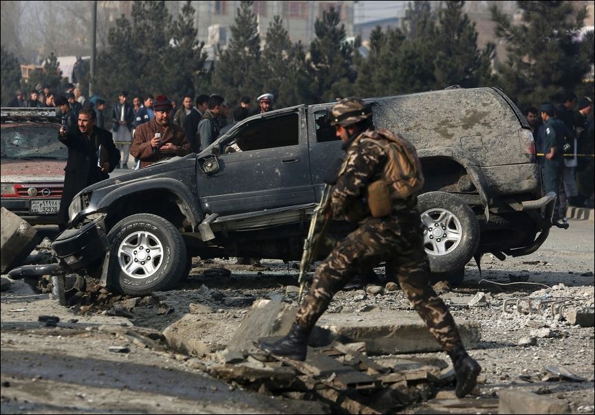 Αιματηρή επίθεση αυτοκτονίας έξω από τράπεζα στο Αφγανιστάν